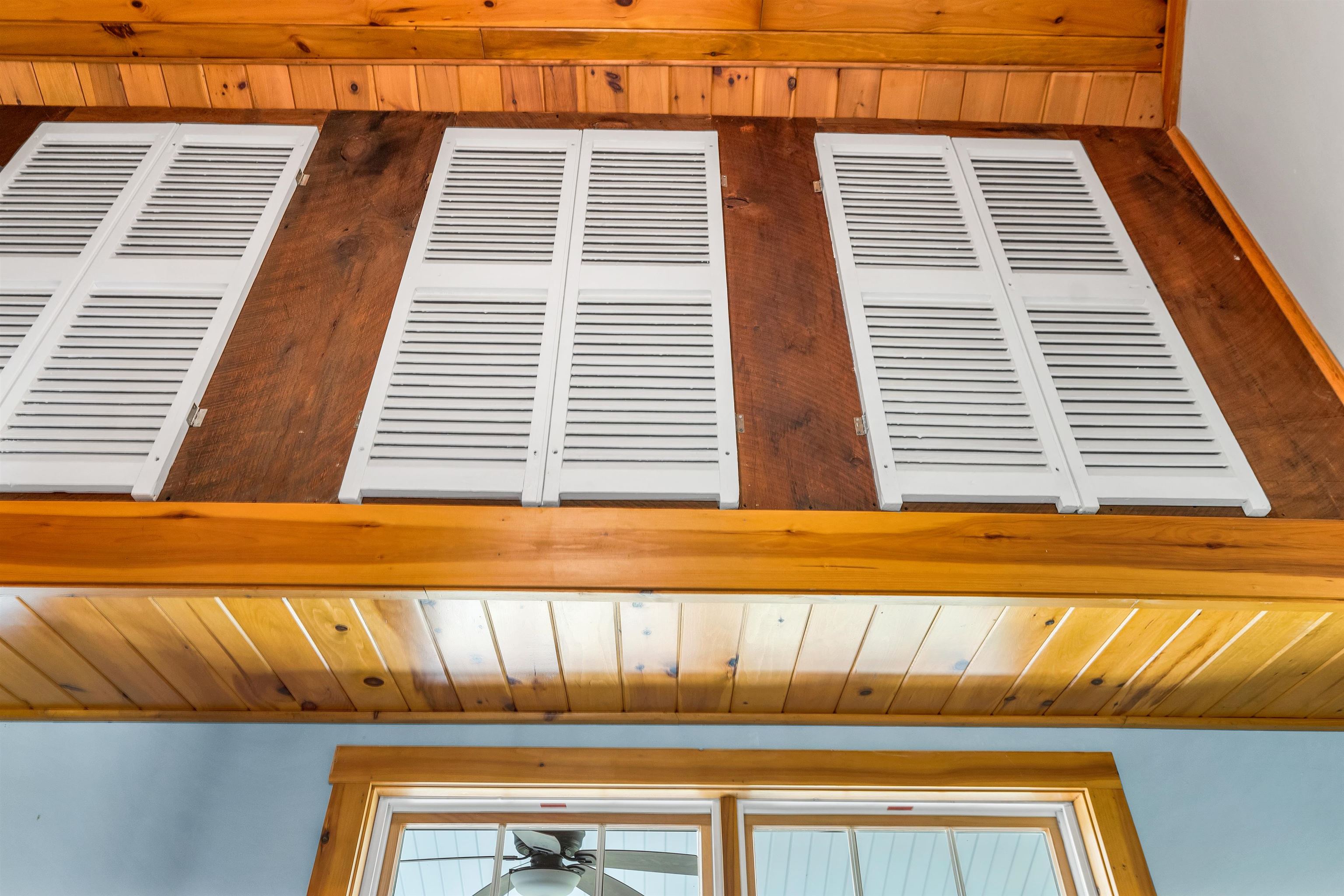 Gilford, New Hampshire 03249, United States, 3 Bedrooms Bedrooms, ,3 BathroomsBathrooms,Residential,Pending,207649