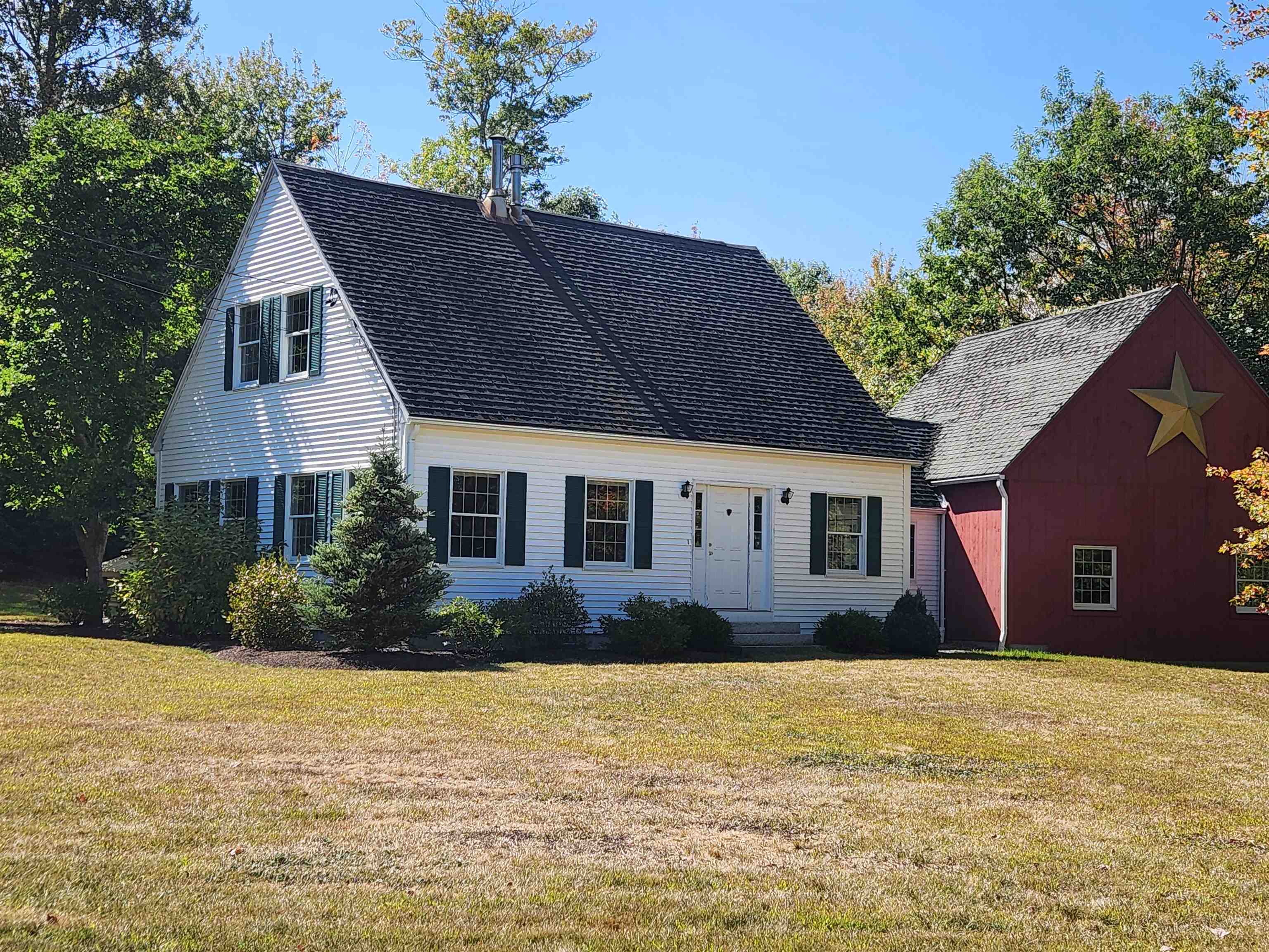 Gilford, New Hampshire 03249, United States, 3 Bedrooms Bedrooms, ,3 BathroomsBathrooms,Residential,Pending,207649