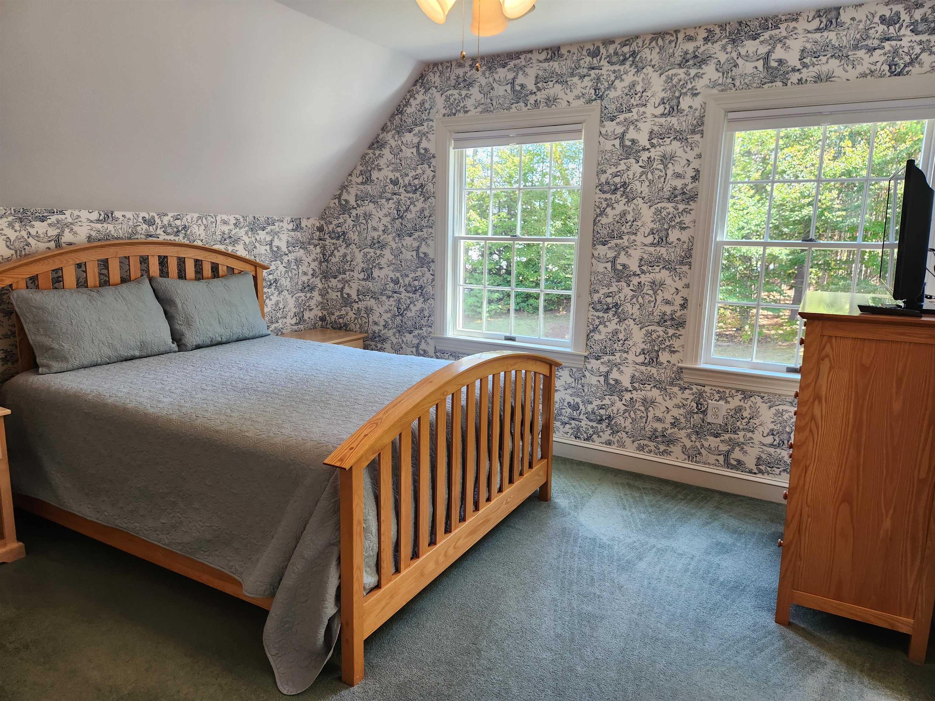 Gilford, New Hampshire 03249, United States, 3 Bedrooms Bedrooms, ,3 BathroomsBathrooms,Residential,Pending,207649