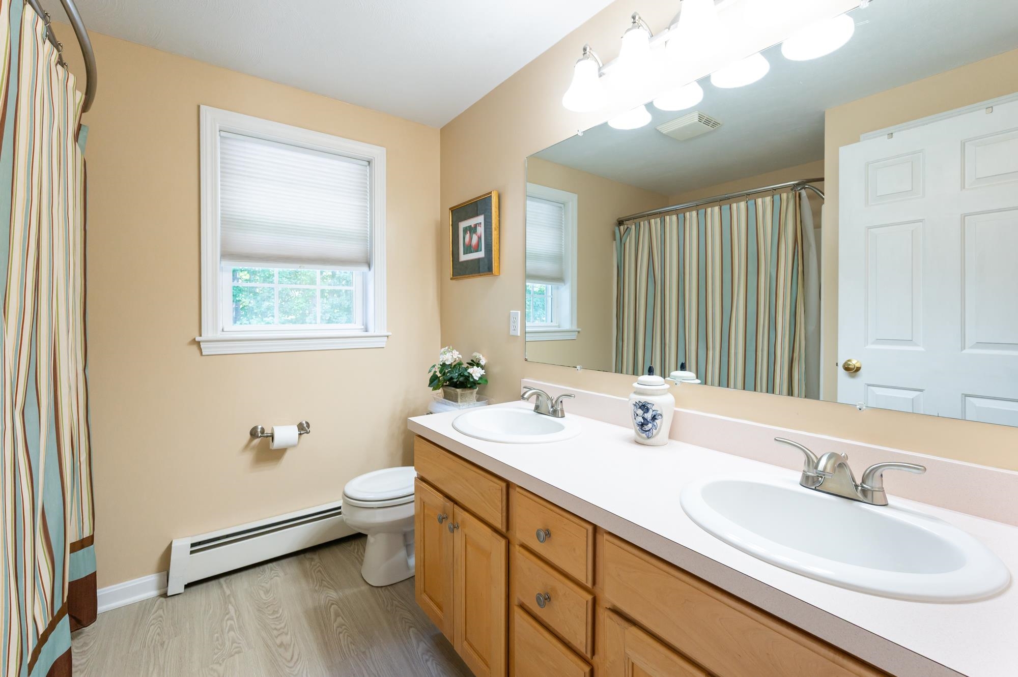 Merrimack, New Hampshire 03054, United States, 3 Bedrooms Bedrooms, ,3 BathroomsBathrooms,Residential,Active,196047