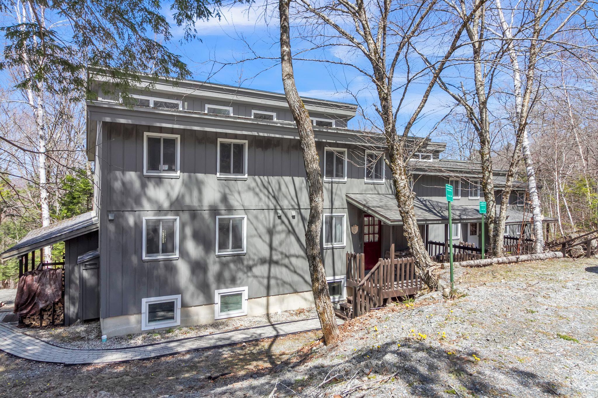 18 Stratton West Road