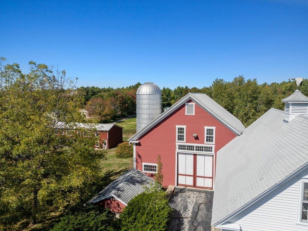 Photo of 518532 Portland Street, Rochester, NH 03867 (MLS # 5063816)