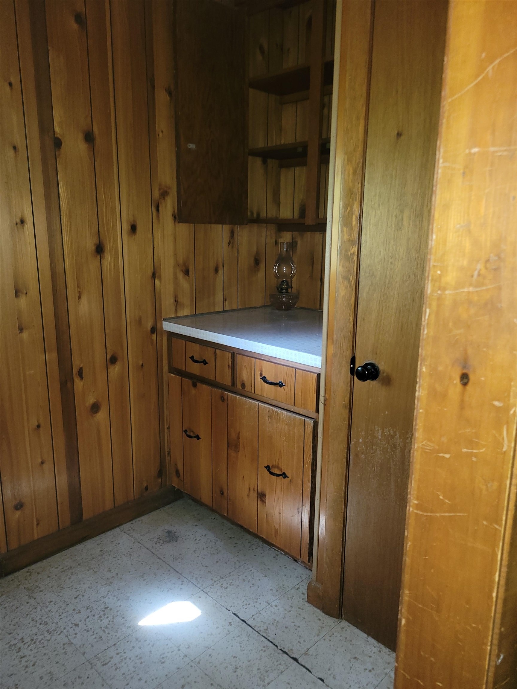 Weare, New Hampshire 03281, United States, 3 Bedrooms Bedrooms, ,1 BathroomBathrooms,Residential,Active,128273