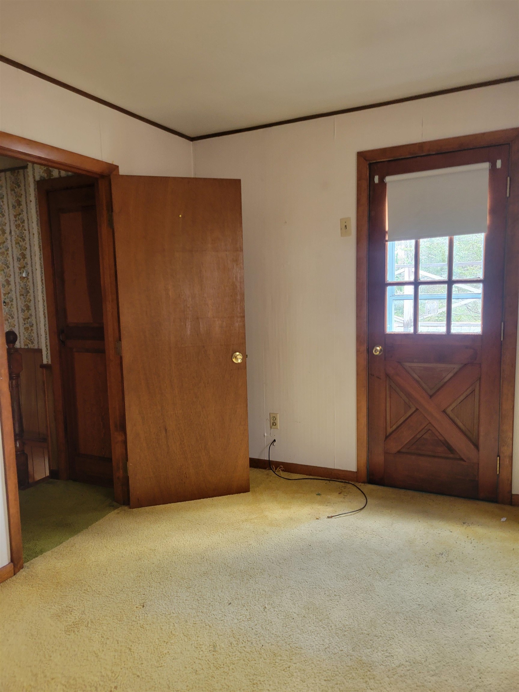 Weare, New Hampshire 03281, United States, 3 Bedrooms Bedrooms, ,1 BathroomBathrooms,Residential,Active,128273