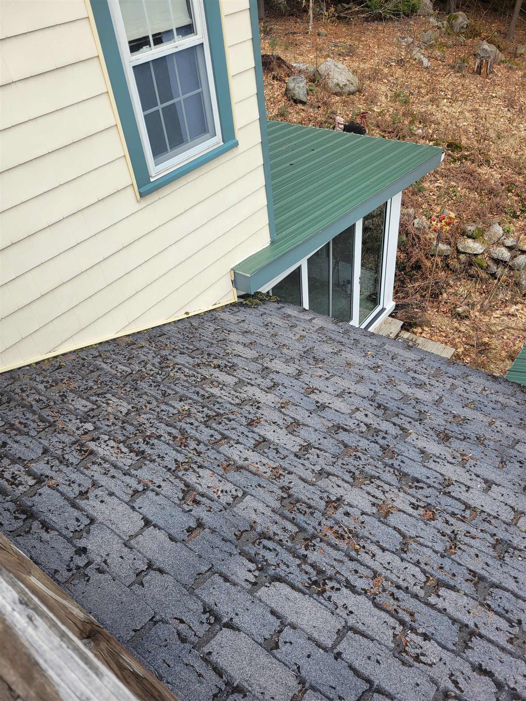 Weare, New Hampshire 03281, United States, 3 Bedrooms Bedrooms, ,1 BathroomBathrooms,Residential,Active,128273