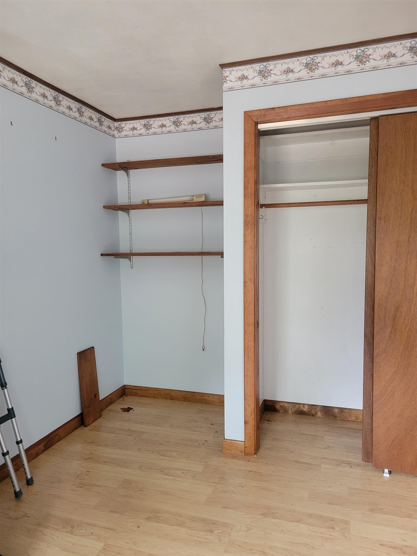 Weare, New Hampshire 03281, United States, 3 Bedrooms Bedrooms, ,1 BathroomBathrooms,Residential,Active,128273