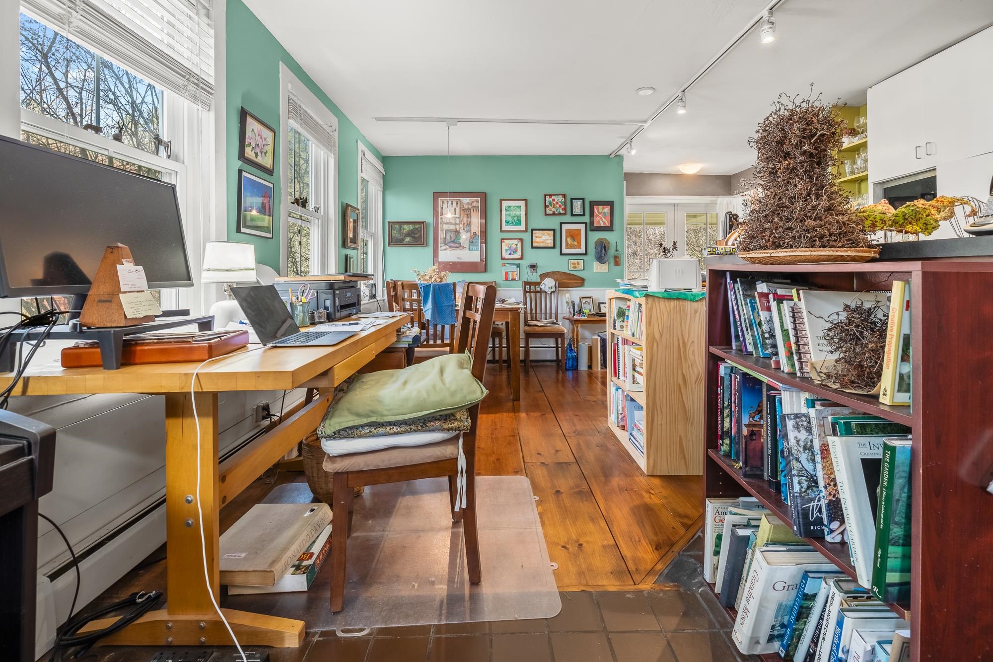 7 Brownsville Road