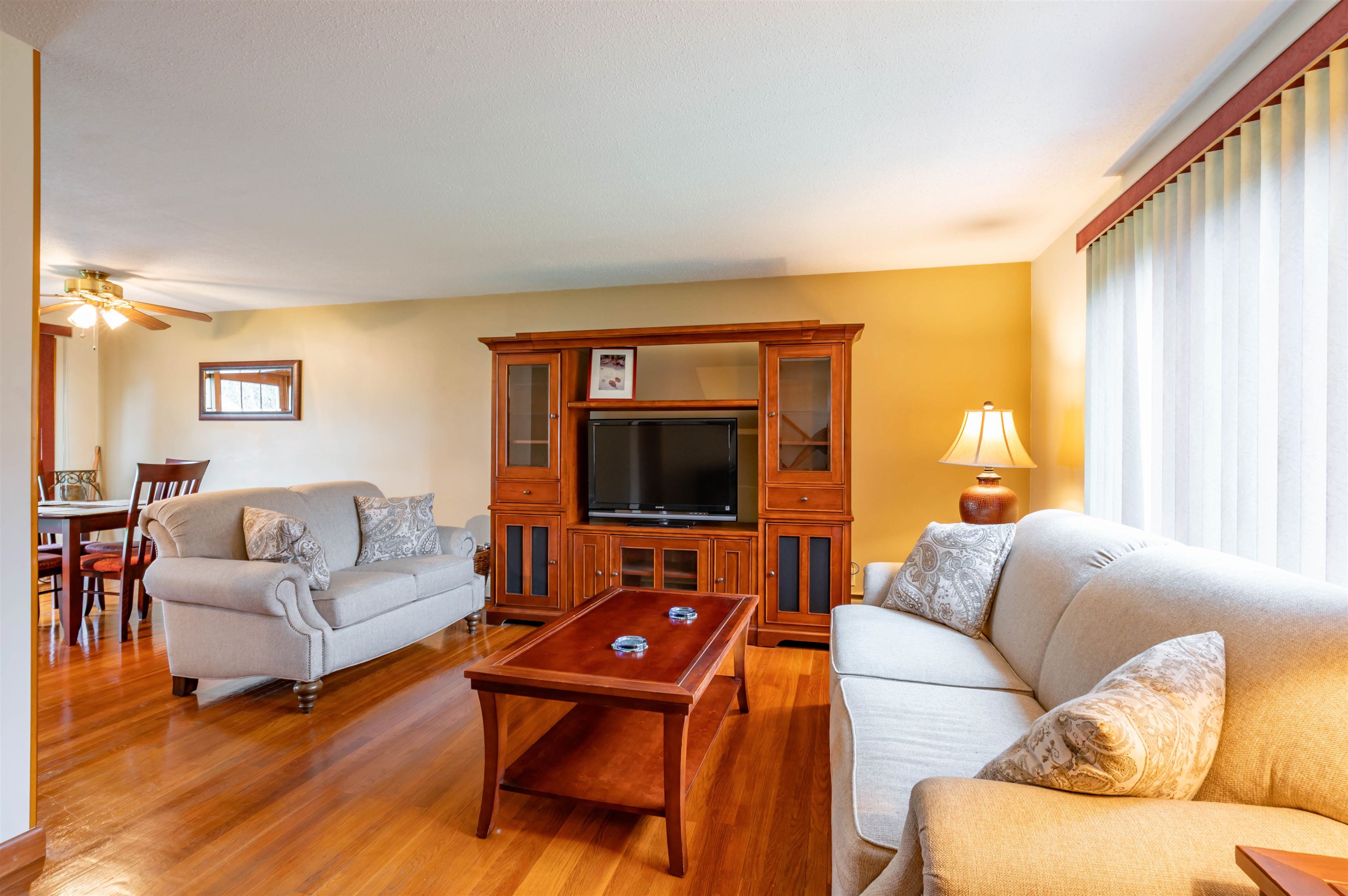 Hudson, New Hampshire 03051, United States, 2 Bedrooms Bedrooms, ,1 BathroomBathrooms,Residential,Pending,126198