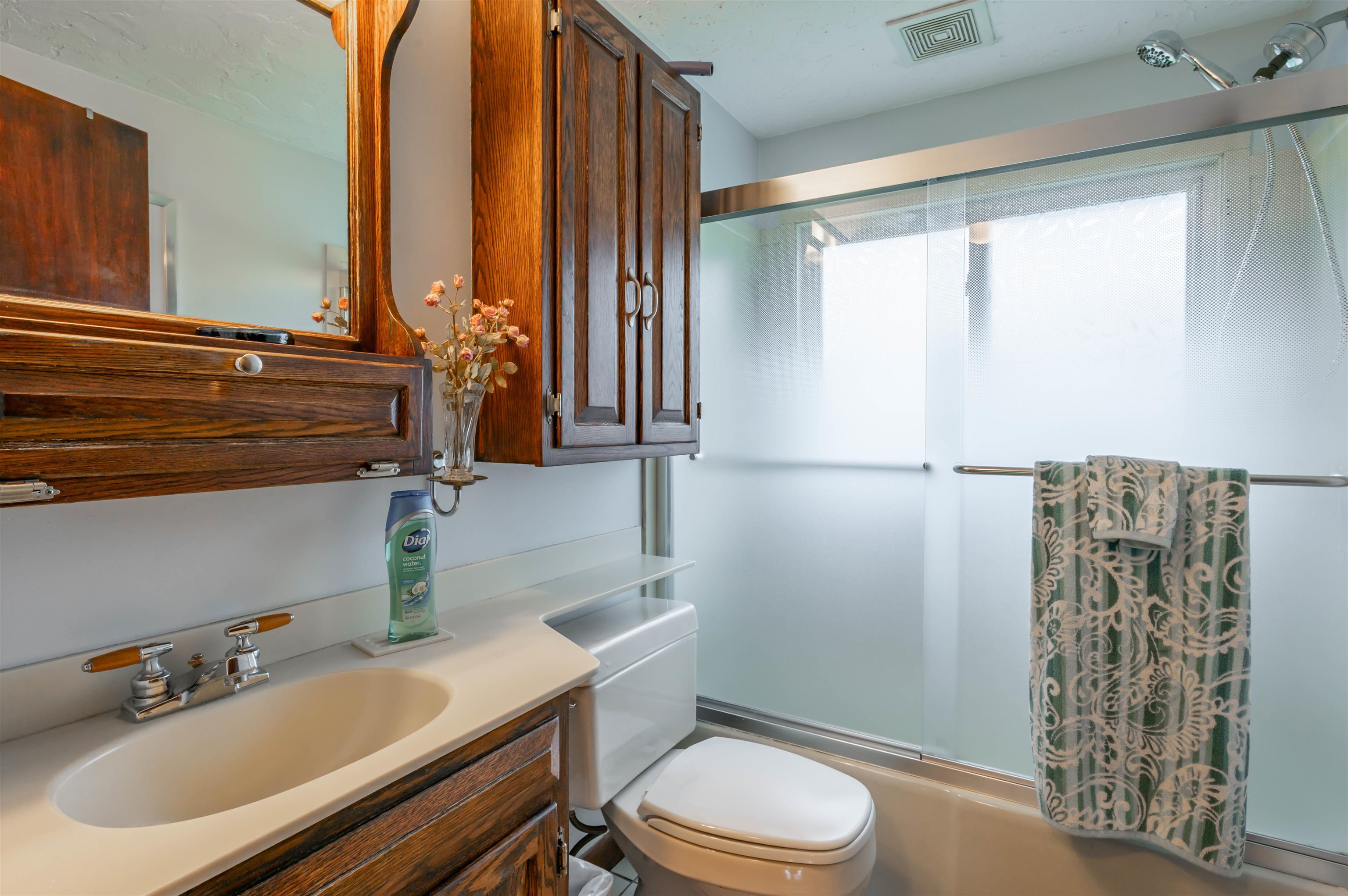 Hudson, New Hampshire 03051, United States, 2 Bedrooms Bedrooms, ,1 BathroomBathrooms,Residential,Pending,126198