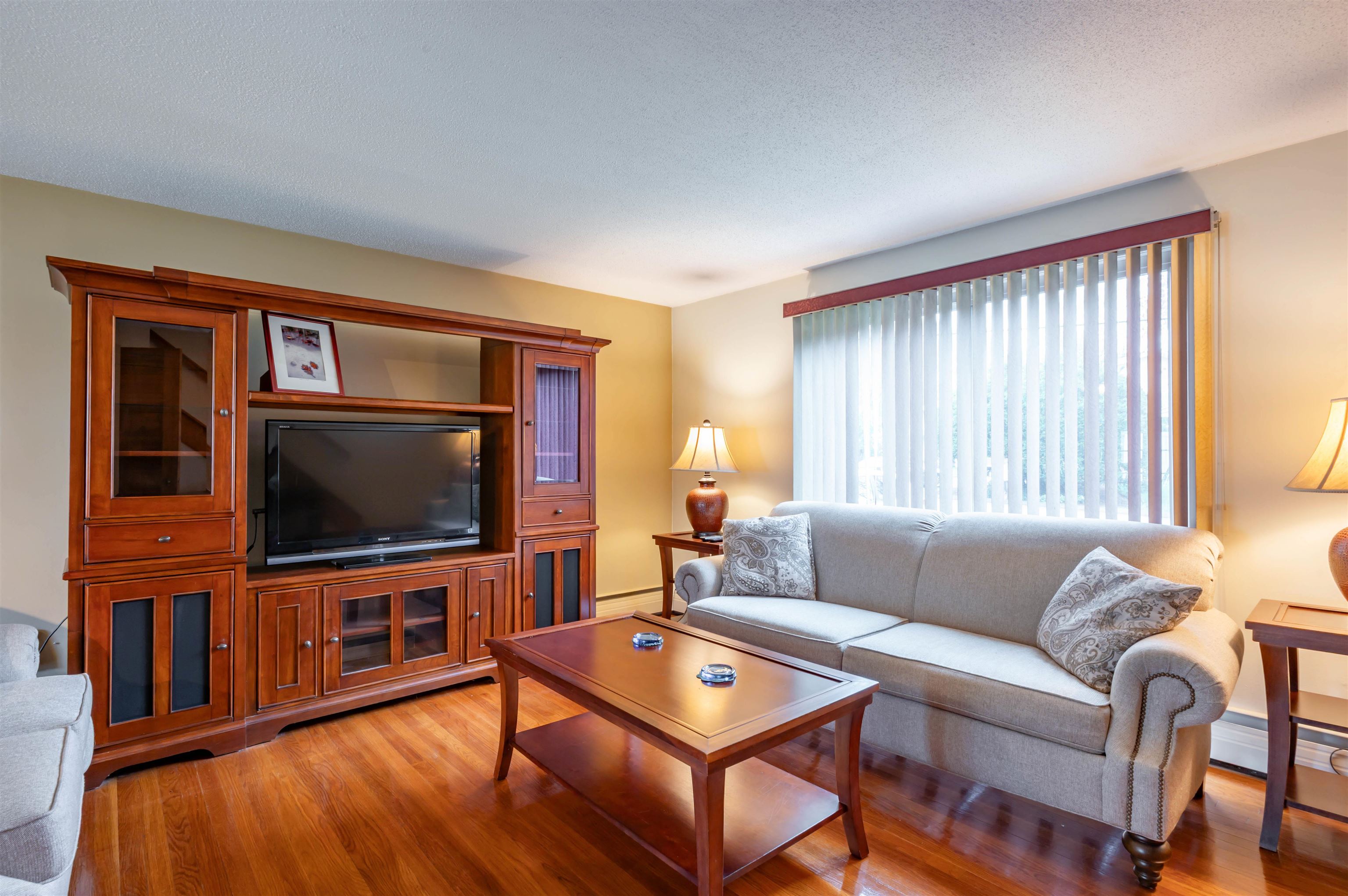 Hudson, New Hampshire 03051, United States, 2 Bedrooms Bedrooms, ,1 BathroomBathrooms,Residential,Pending,126198