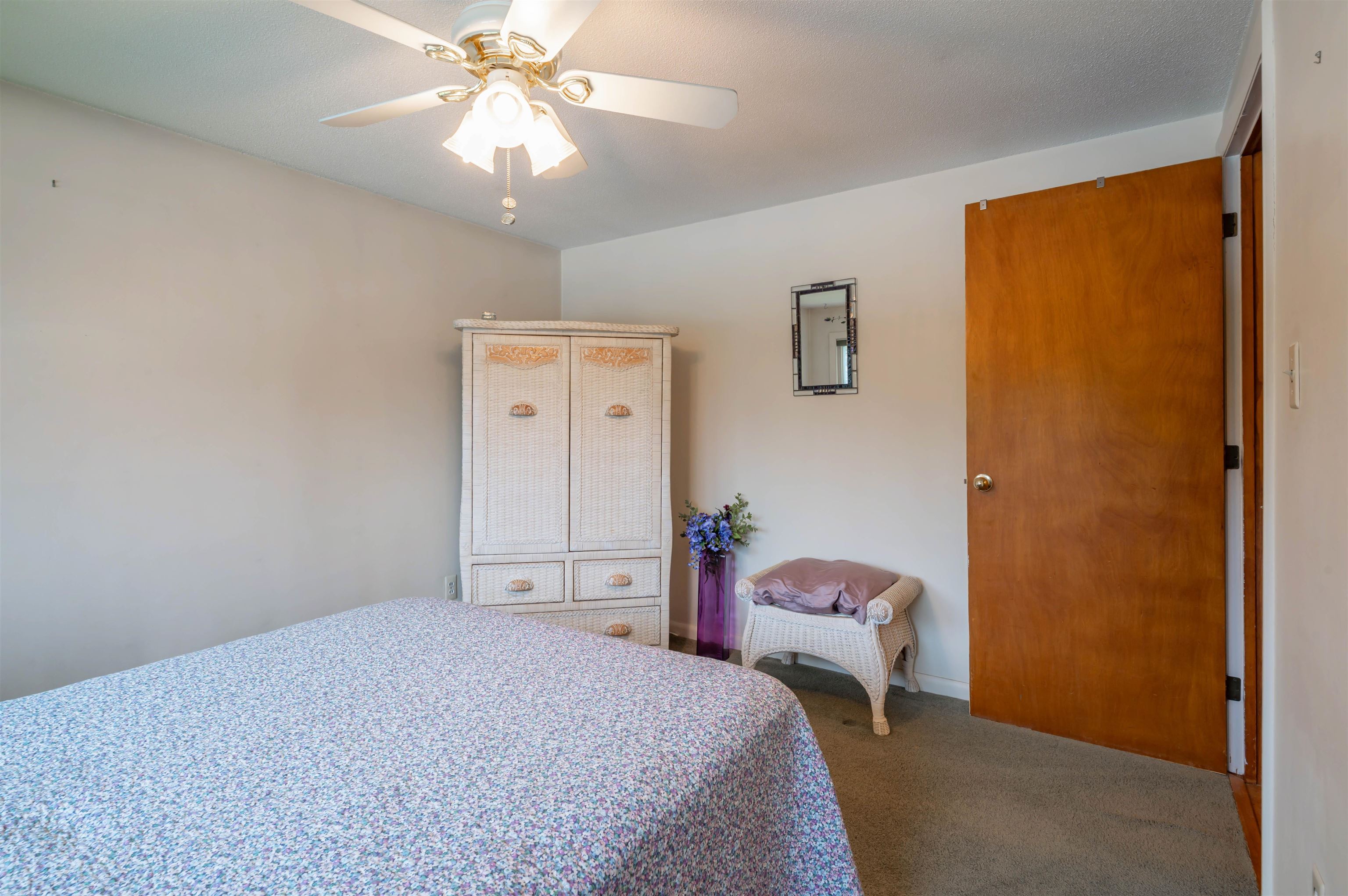 Hudson, New Hampshire 03051, United States, 2 Bedrooms Bedrooms, ,1 BathroomBathrooms,Residential,Pending,126198