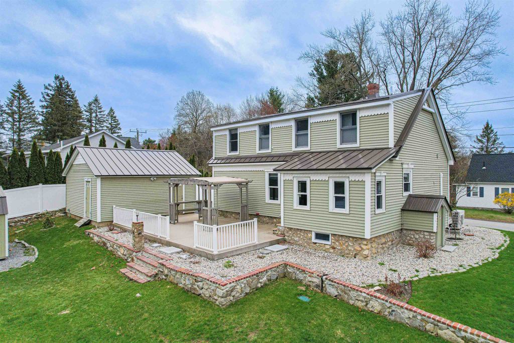 Photo of 16 Hale Avenue, Hooksett, NH 03106 (MLS # 5084954)
