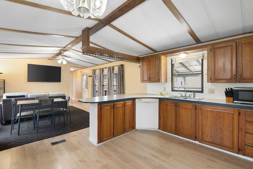 Photo of 7 Robbins Street, Hinsdale, NH 03451 (MLS # 5079891)