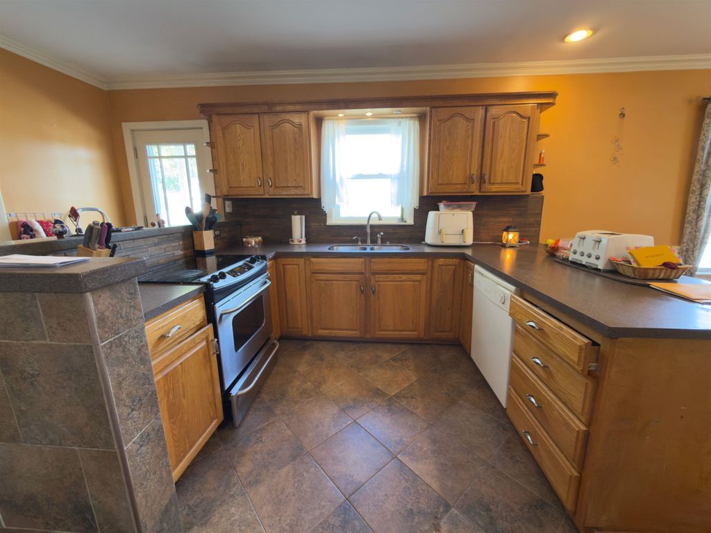 Photo of 433 2Nd Avenue, Berlin, NH 03570 (MLS # 5063559)