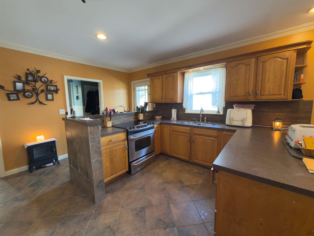 Photo of 433 2Nd Avenue, Berlin, NH 03570 (MLS # 5063559)