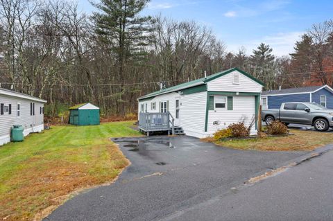 28 Barksdale Avenue Londonderry NH 03053