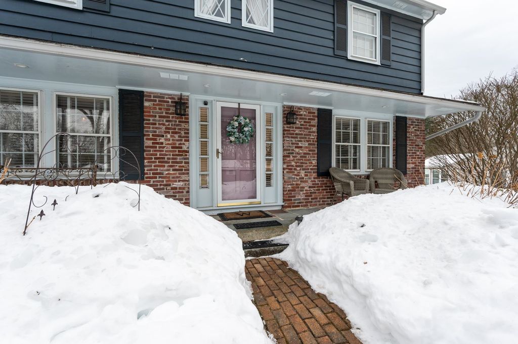 Photo of 51 Farmington Road, Nashua, NH 03060 (MLS # 5076517)