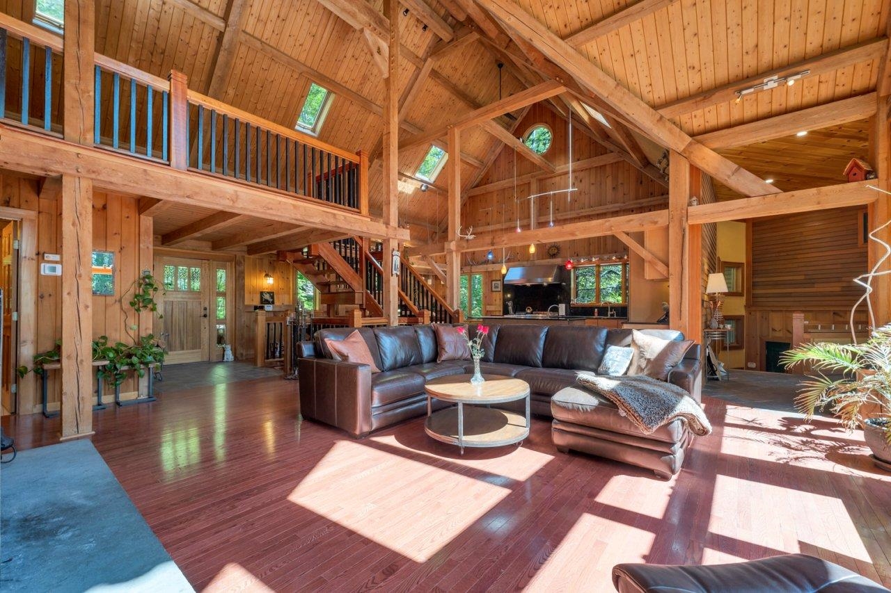 9 Lakewood Drive
