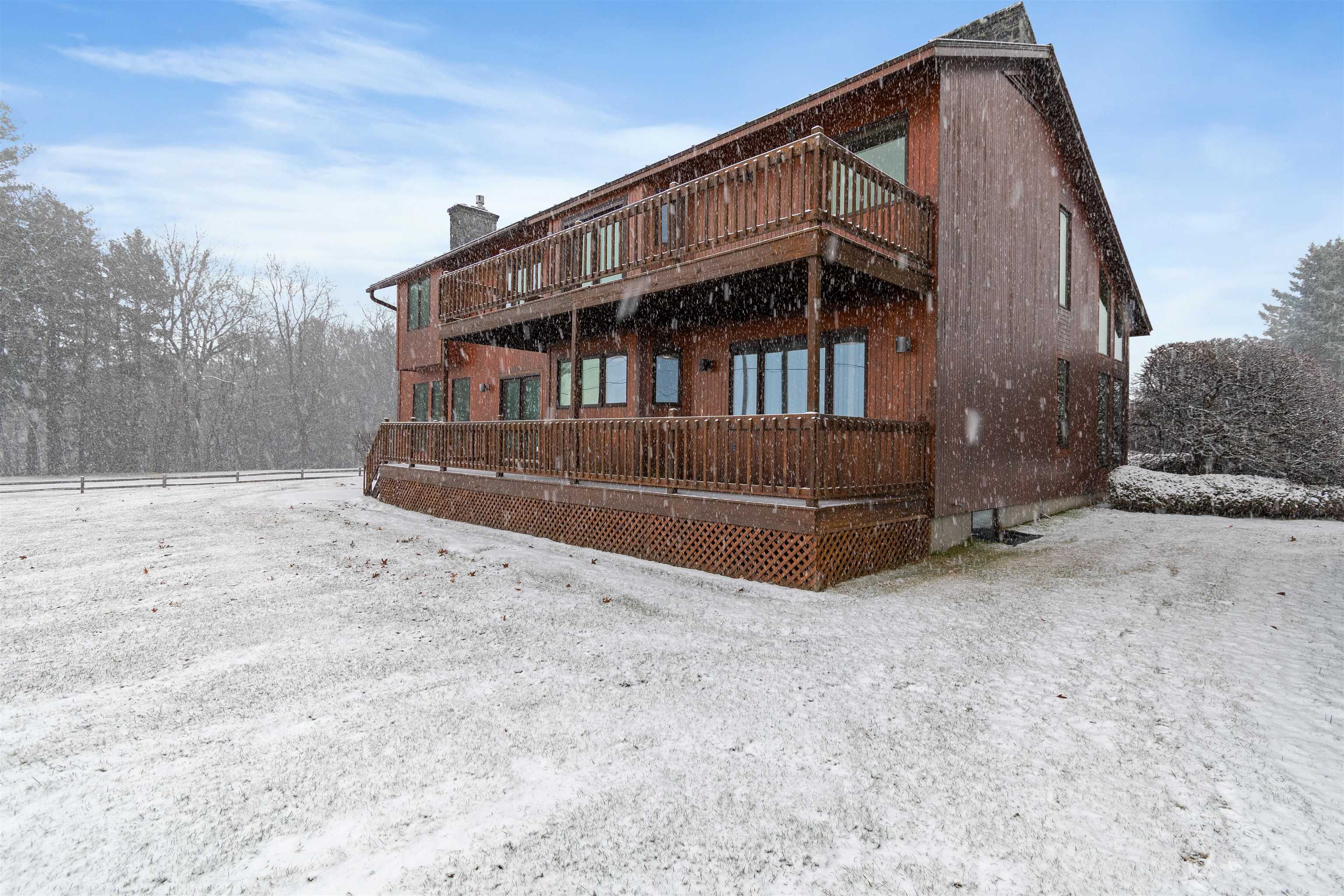 564 South Bay Circle