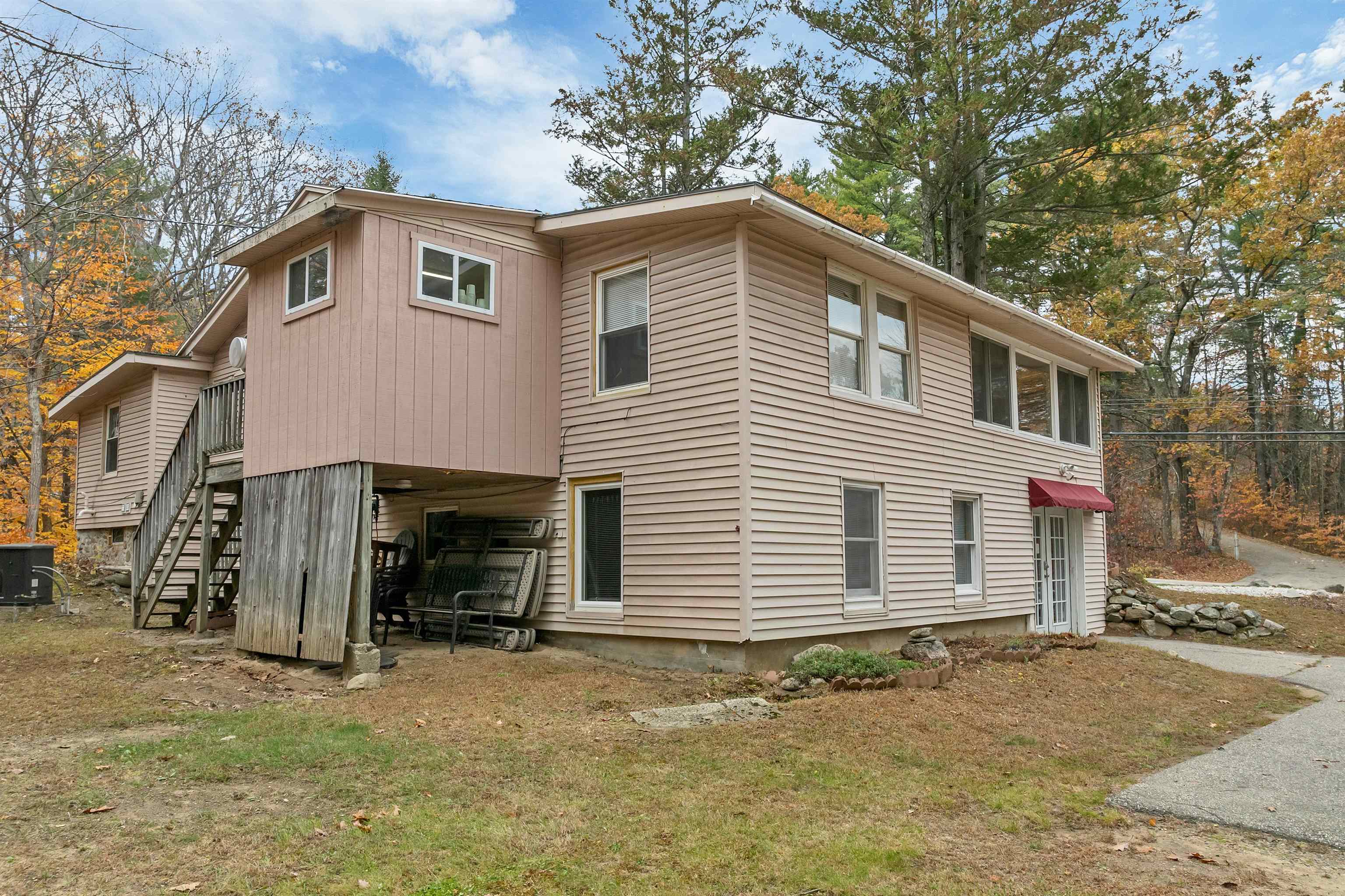 136 Daniel Webster Highway