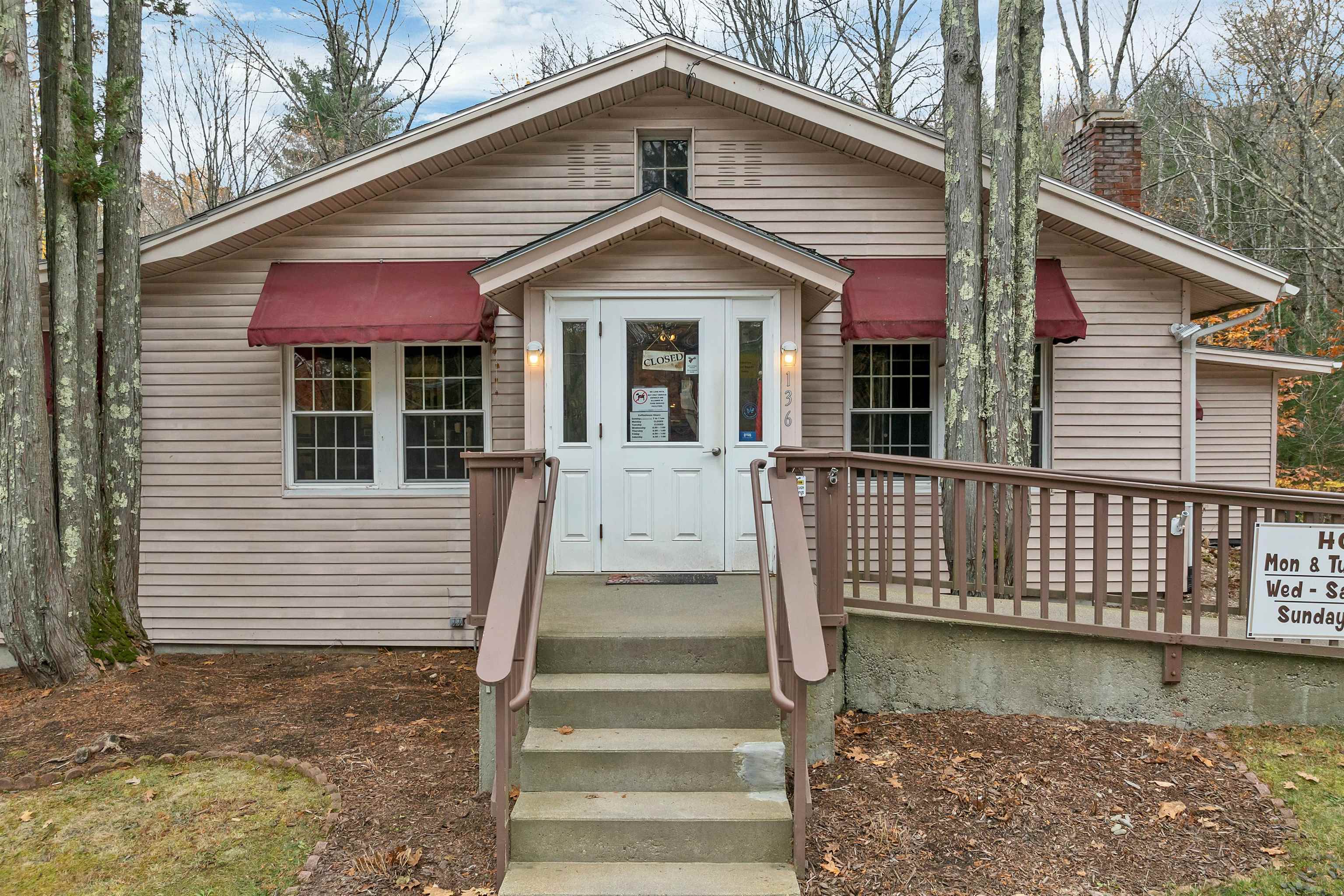 136 Daniel Webster Highway