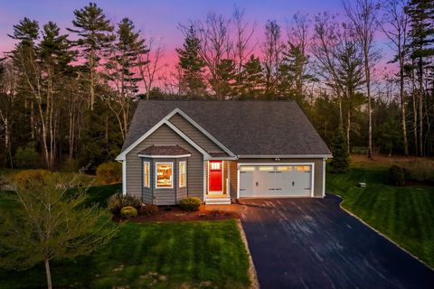 Photo of 10 Wilson Way, Brentwood, NH 03833 (MLS # 5089302)