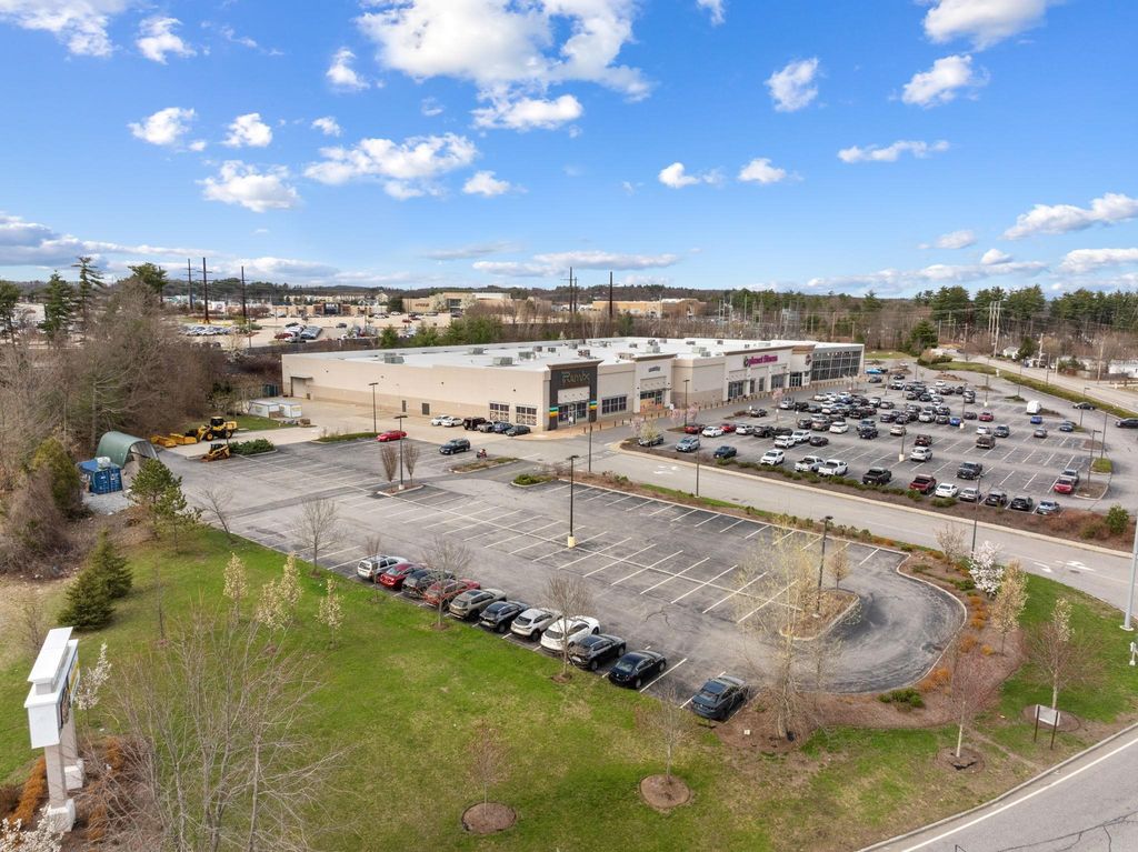 Photo of 707 Huse Road, Manchester, NH 03103 (MLS # 4995455)