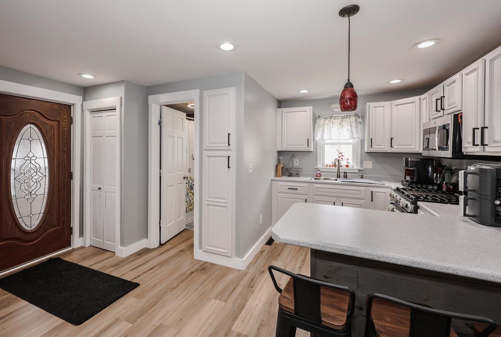 Photo of 7 High Street, Pembroke, NH 03275 (MLS # 5084774)