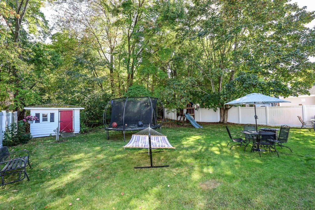 Photo of 19 Bow Street, Manchester, NH 03103 (MLS # 5064844)