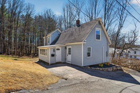 Photo of 135 George Street, Keene, NH 03431 (MLS # 5082943)