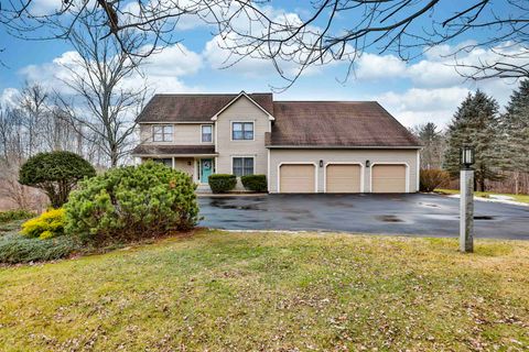 Photo of 293 Pine Hill Road, Hollis, NH 03049 (MLS # 5081032)