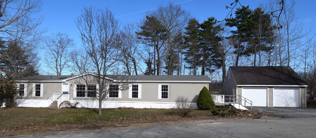 Photo of 6 George's Lane, Fremont, NH 03044 (MLS # 5082477)