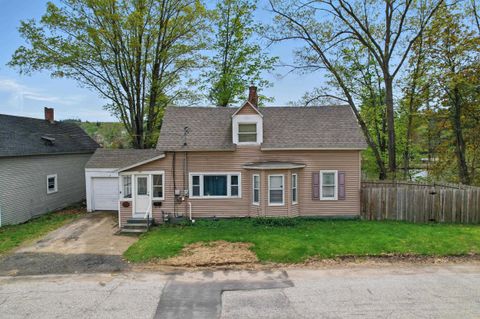 173 West Bow Street Franklin NH 03225