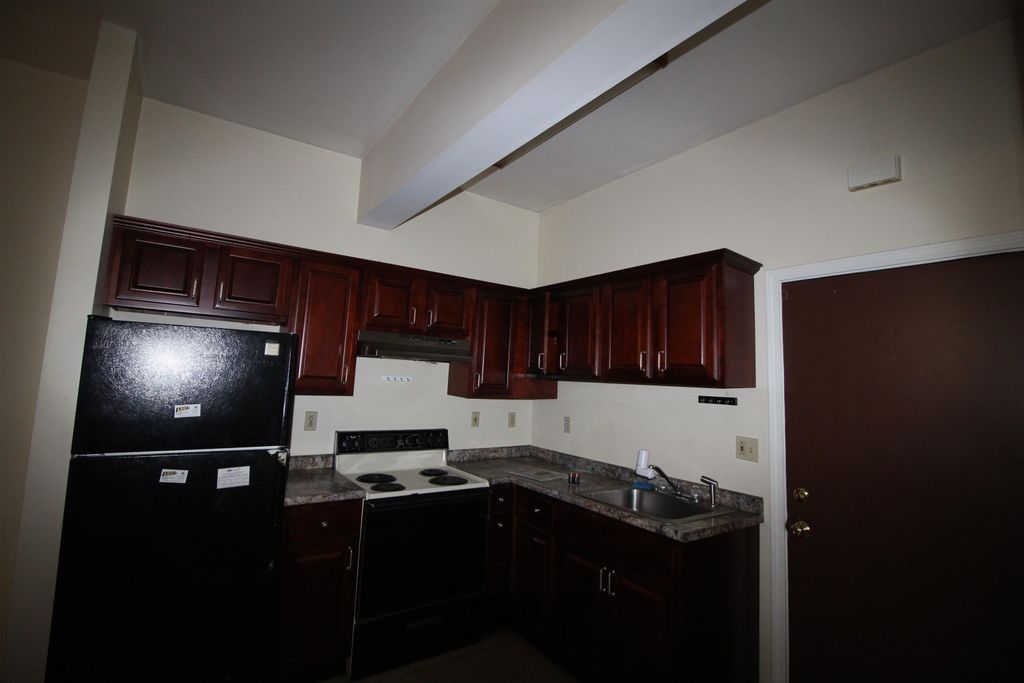 Photo of 293 Central Street #3, Manchester, NH 03103 (MLS # 5056196)