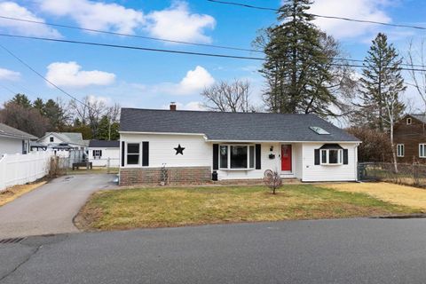 Photo of 39 Ann Avenue, Manchester, NH 03102 (MLS # 5082403)