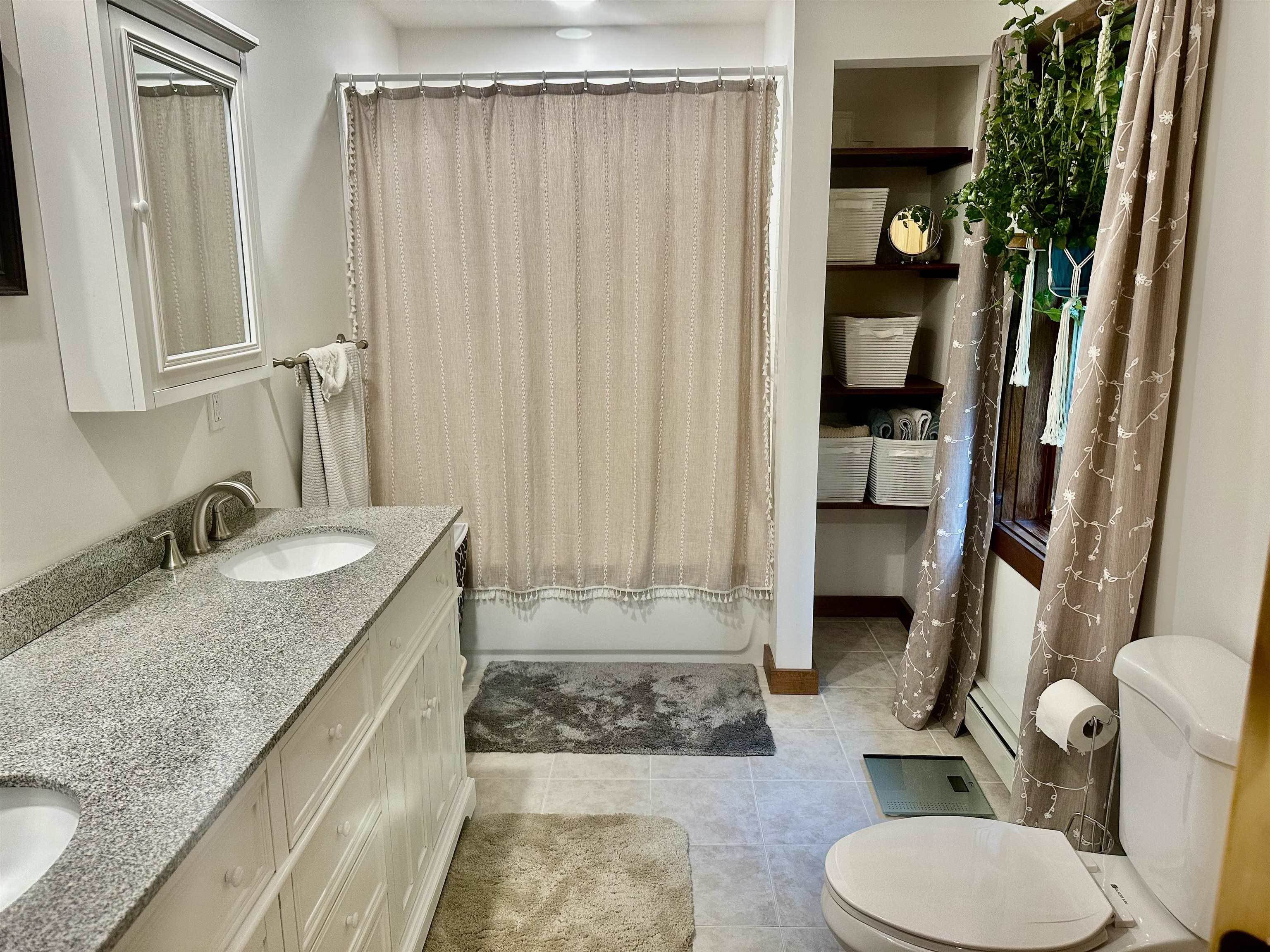 Eden, Vermont 05652, United States, 3 Bedrooms Bedrooms, ,3 BathroomsBathrooms,Residential,Pending,143224