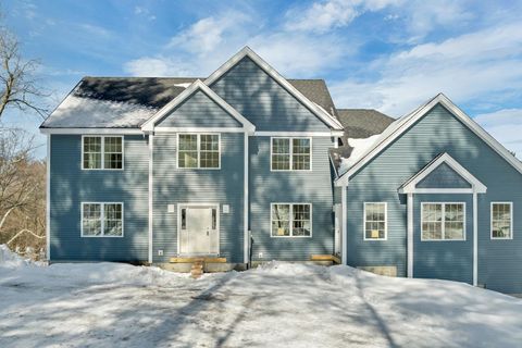 8 Wiley Hill Road Londonderry NH 03053