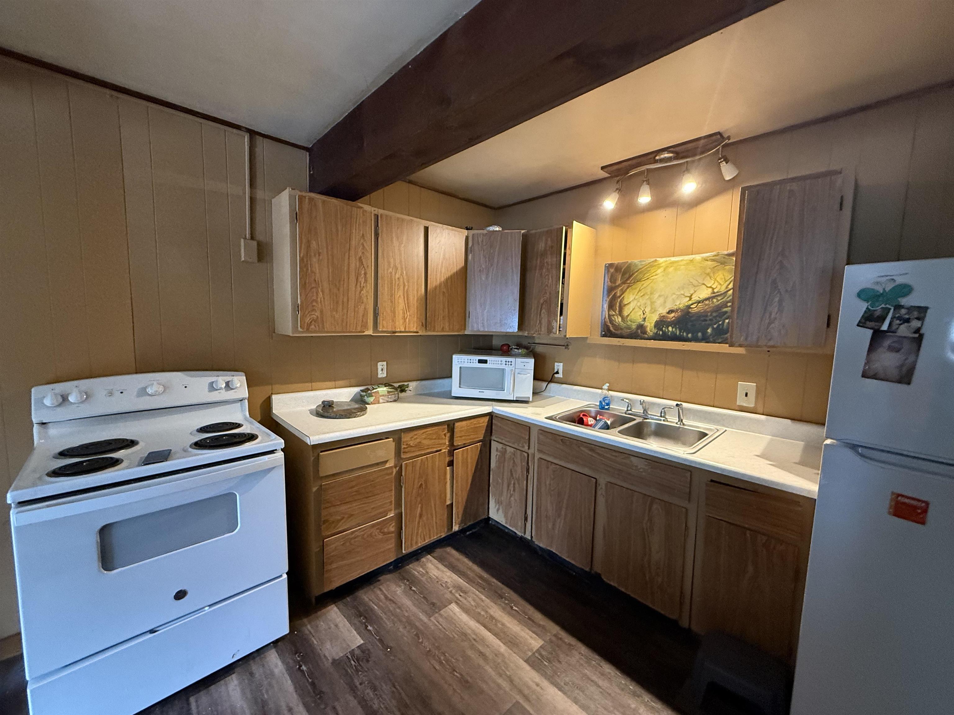 715-717 Giddings Street