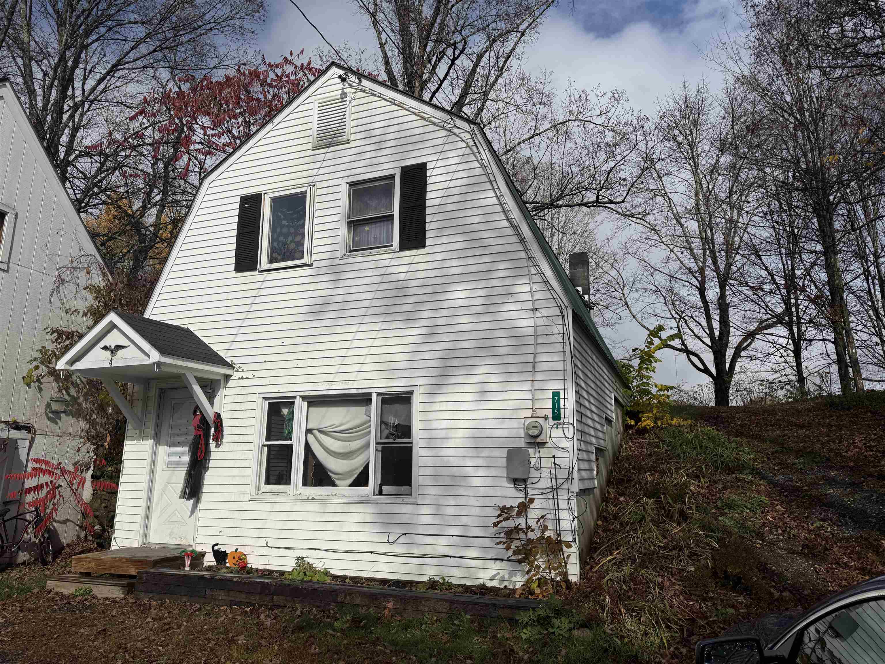 715-717 Giddings Street