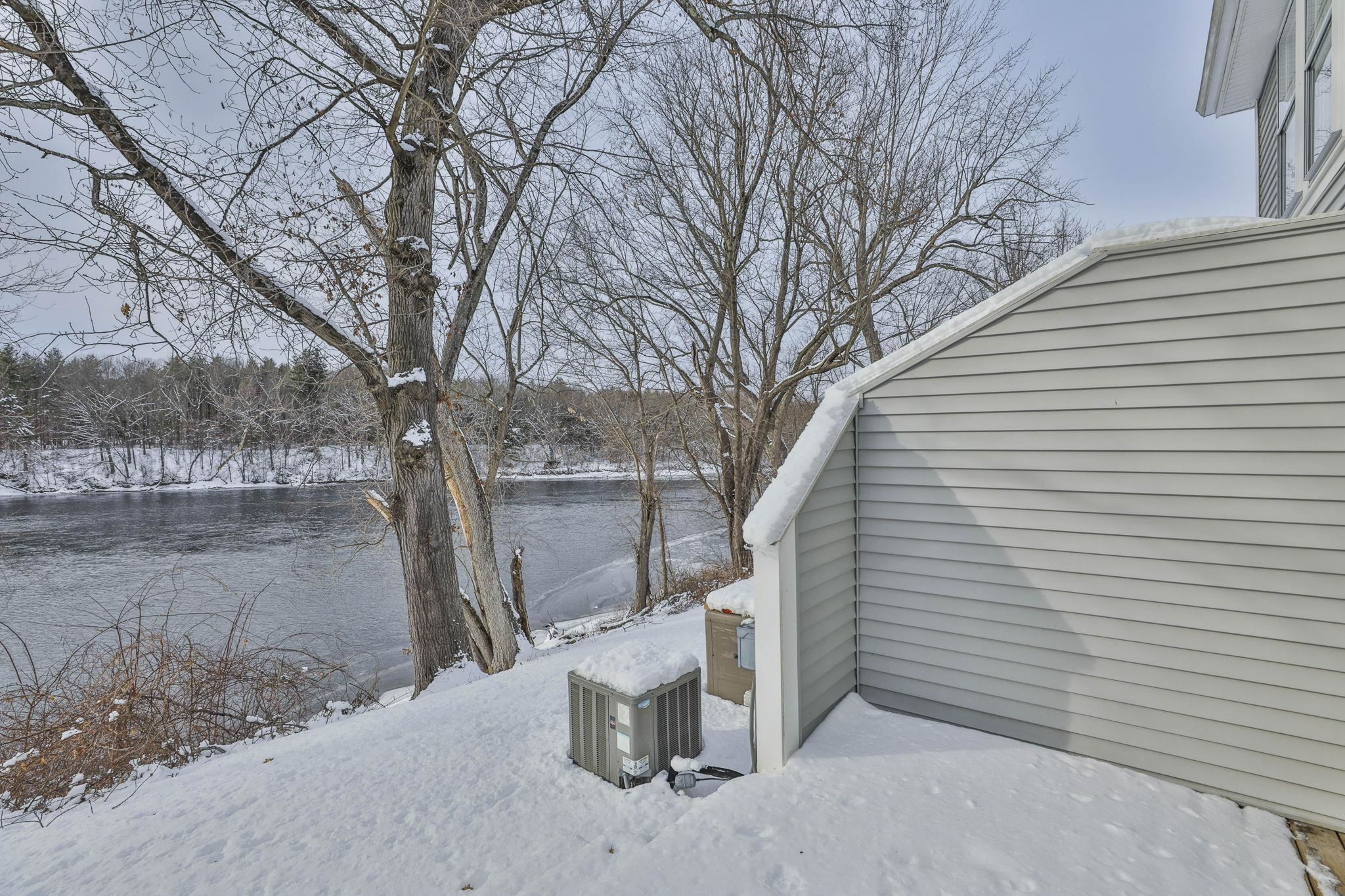 3030 Brown Avenue 20