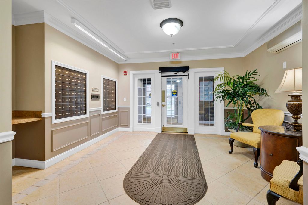 Photo of 65 Hawthorne Drive #305, Bedford, NH 03110 (MLS # 5084145)