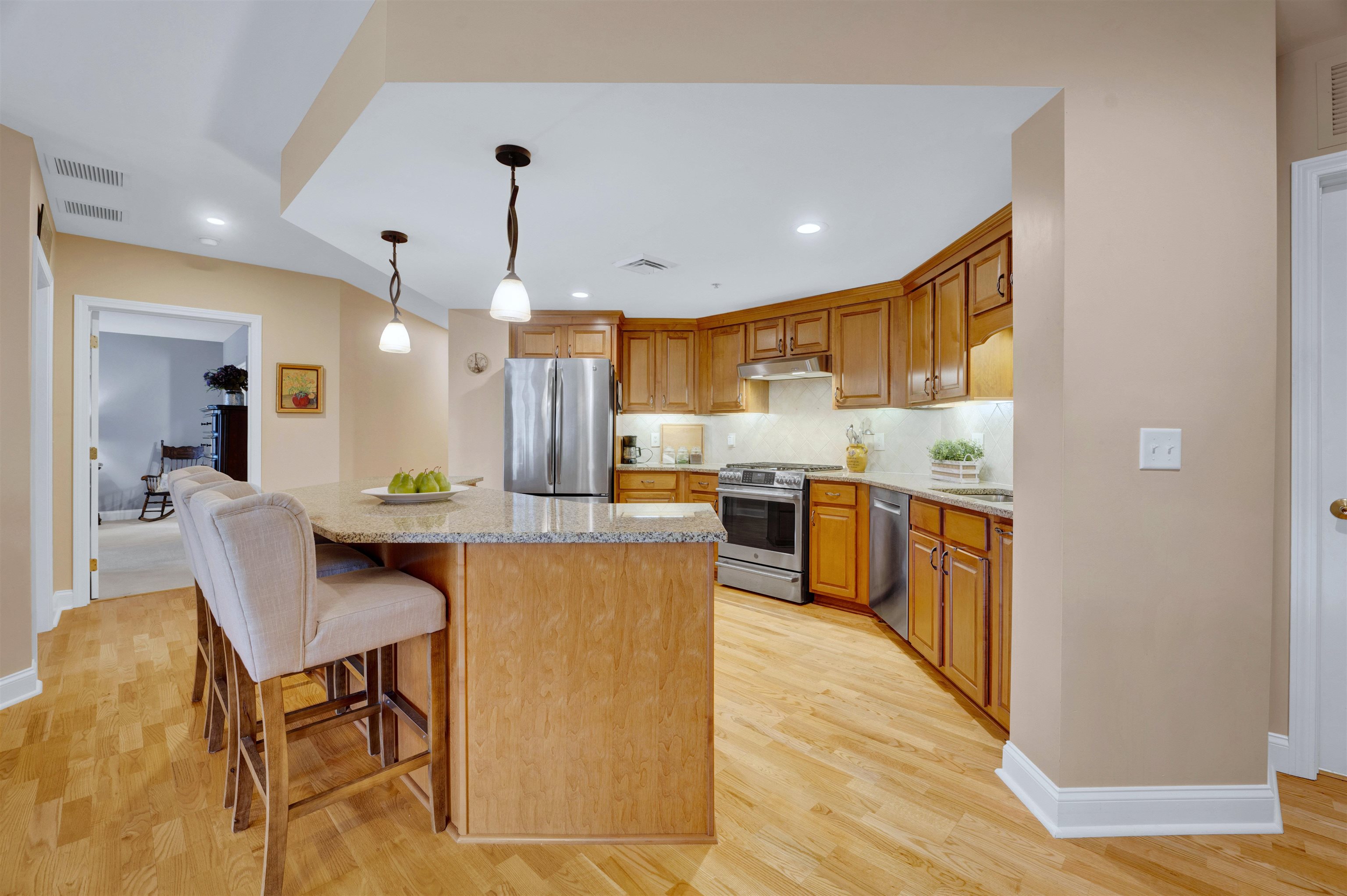 65 Hawthorne Drive 305