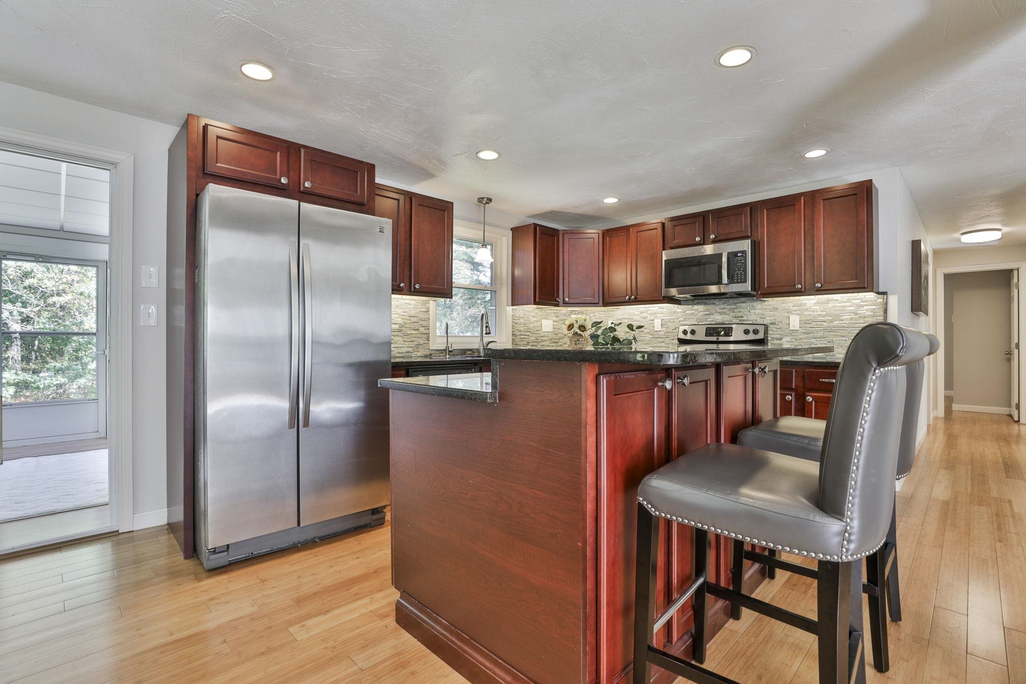 6 Meadow Lane