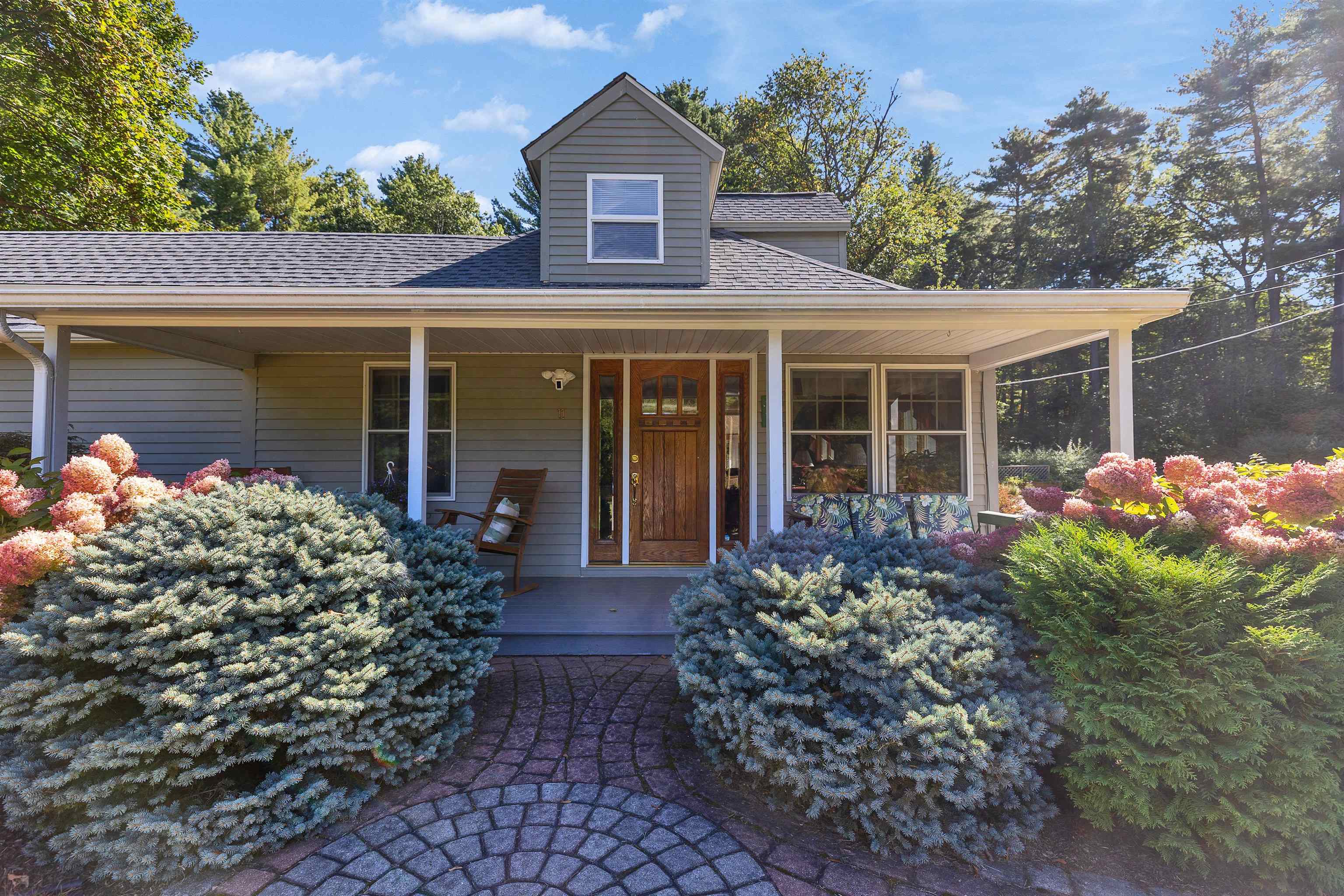 11 Charles Bancroft Highway