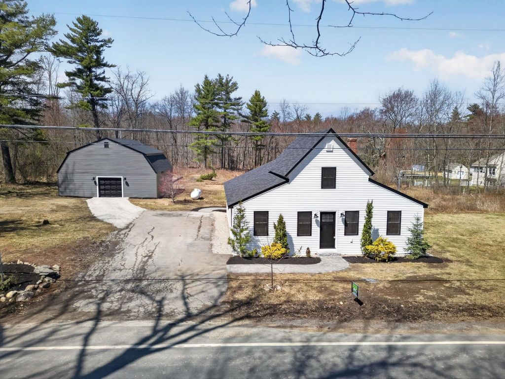 Photo of 211 Sandown Road, Chester, NH 03036 (MLS # 5083923)