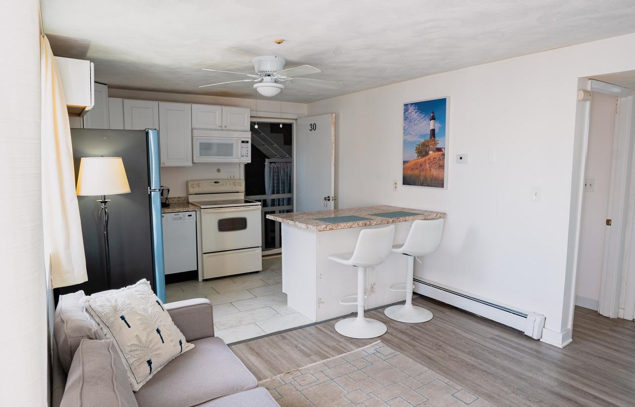 68 Kings Highway 30