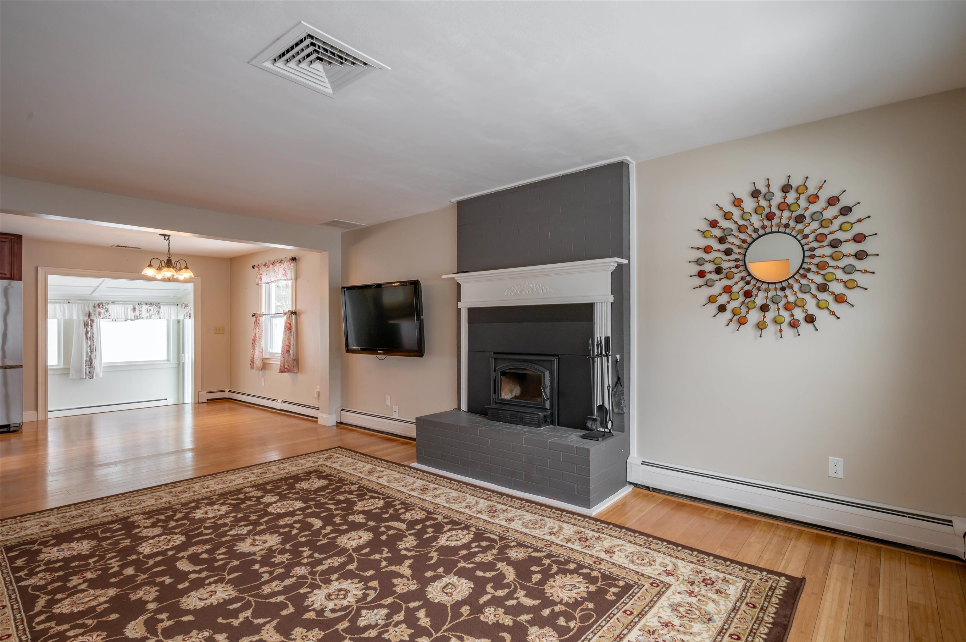 245 Pickering Street