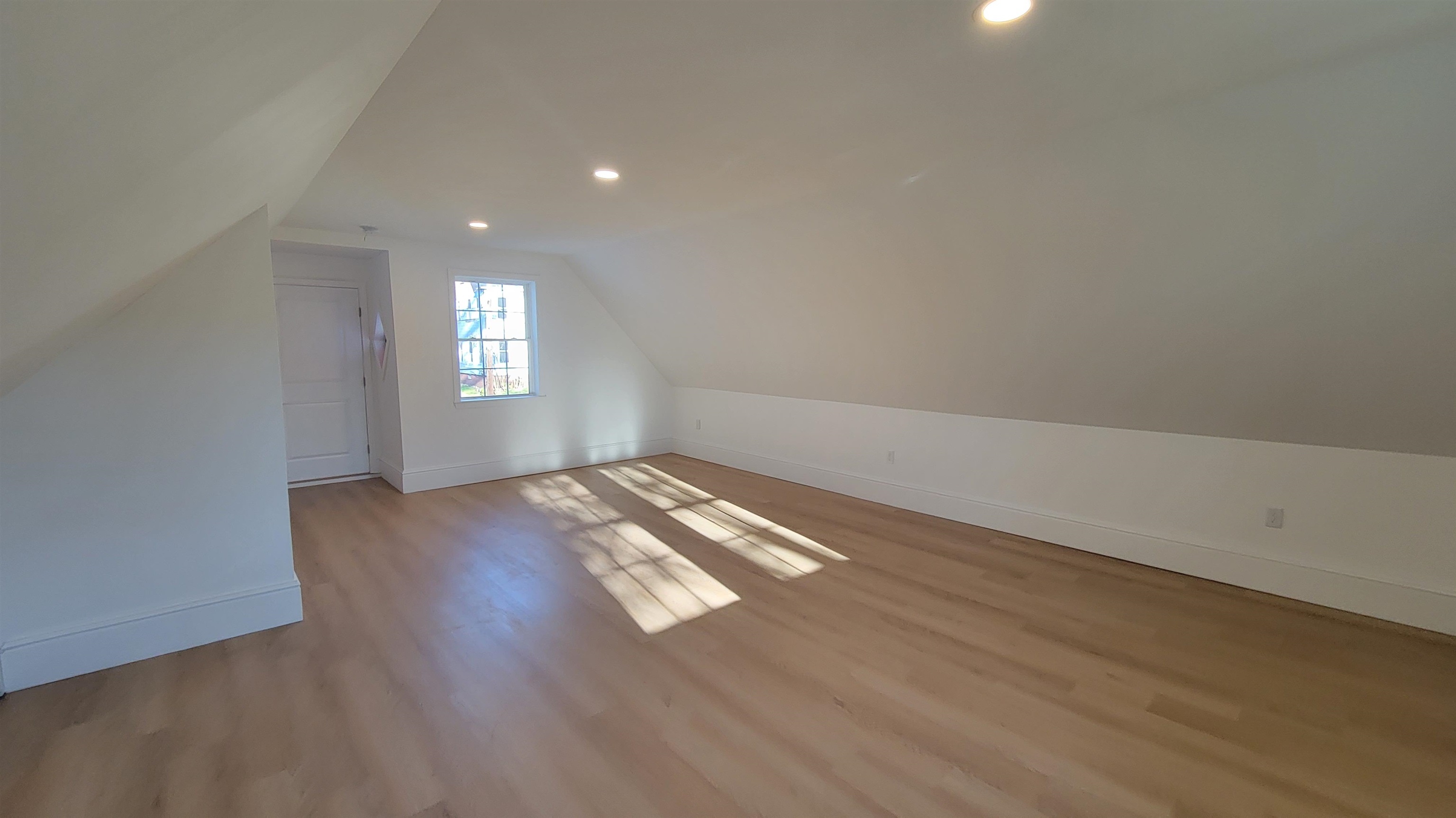 Ashland, New Hampshire 03217, United States, 3 Bedrooms Bedrooms, ,2 BathroomsBathrooms,Residential,Active,31760