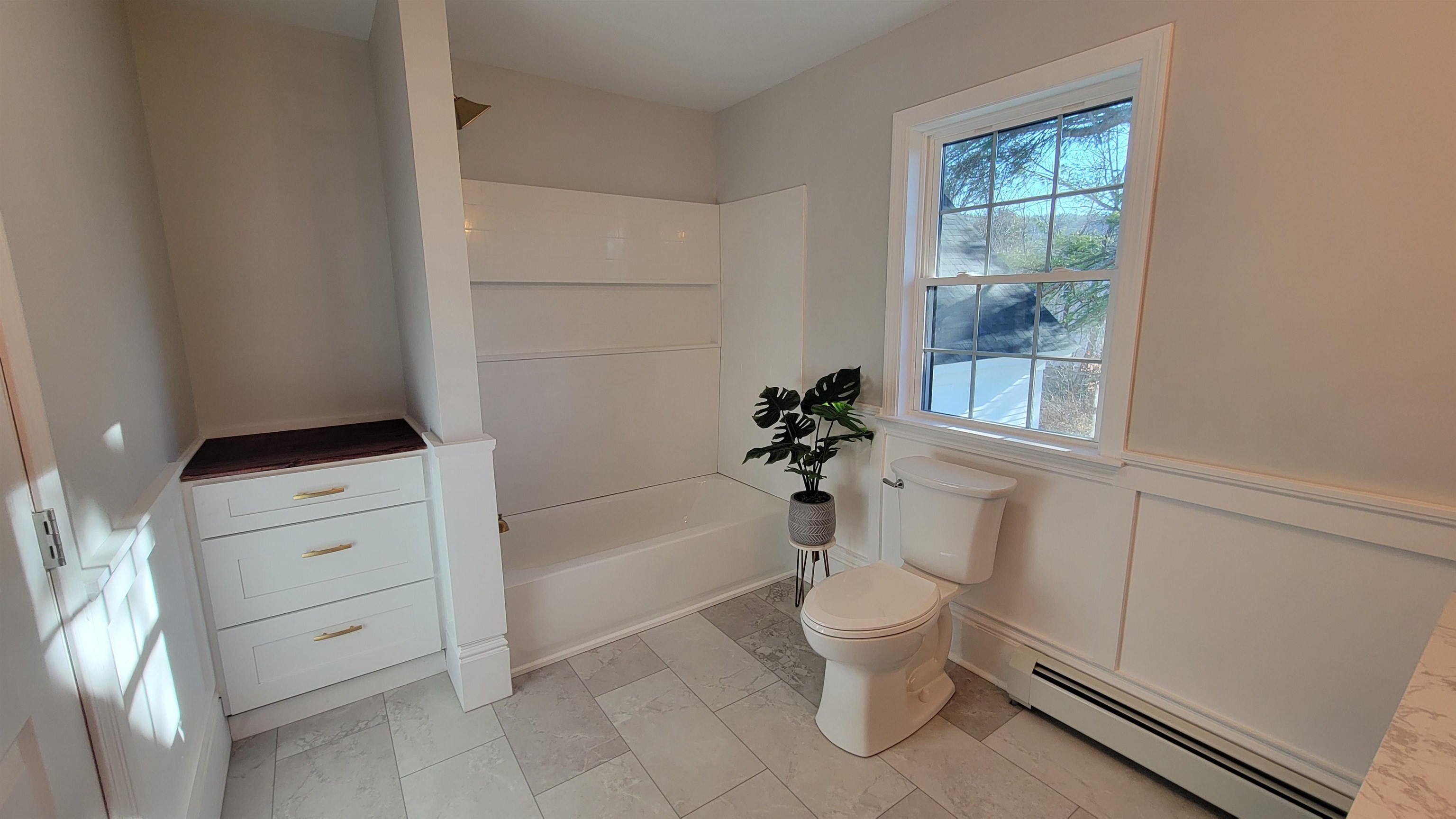 Ashland, New Hampshire 03217, United States, 3 Bedrooms Bedrooms, ,2 BathroomsBathrooms,Residential,Active,31760