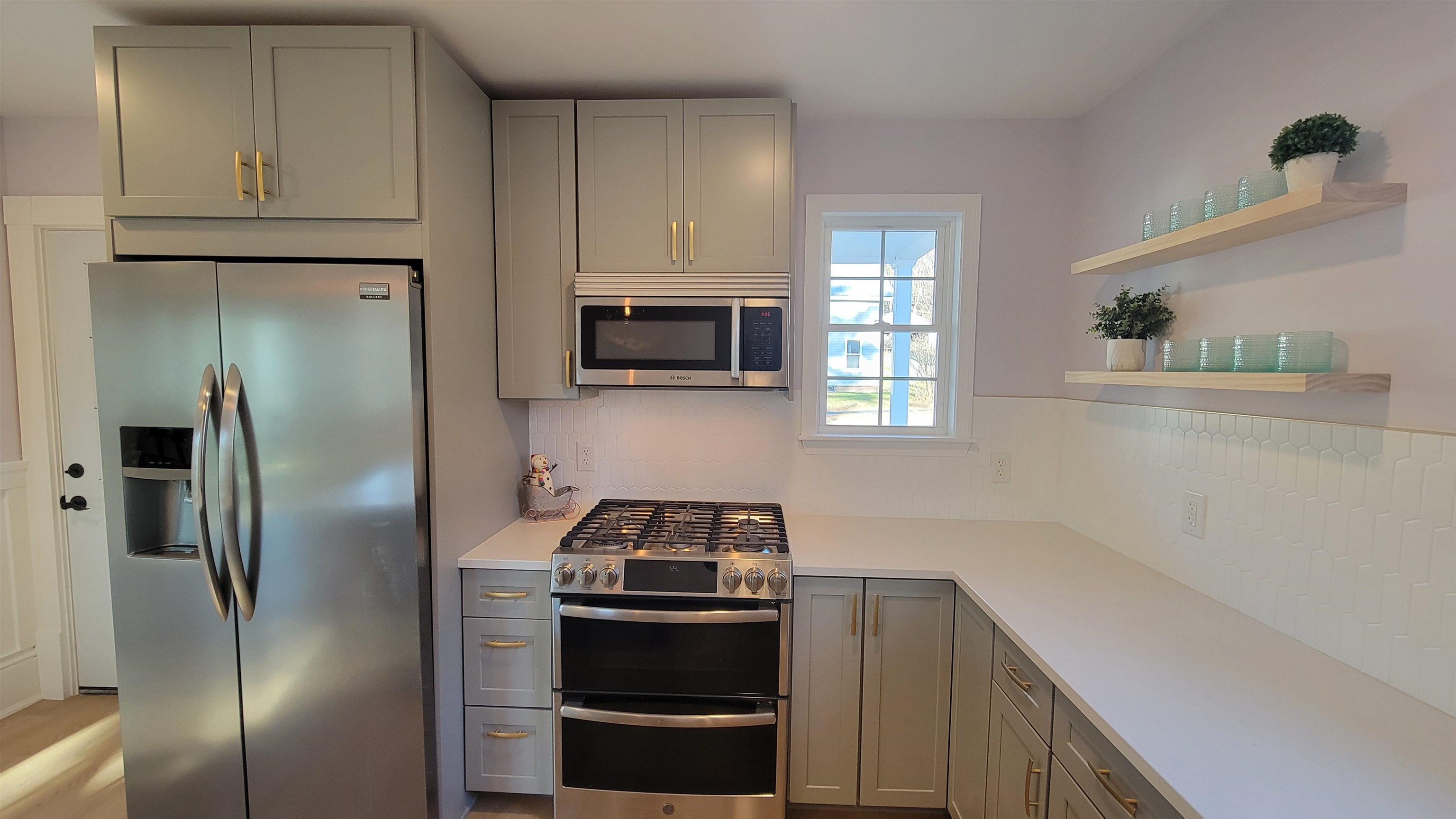 Ashland, New Hampshire 03217, United States, 3 Bedrooms Bedrooms, ,2 BathroomsBathrooms,Residential,Active,31760